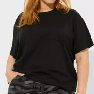 Torrid Womens 4X Top Relaxed Fit Pocket T-Shirt Black Short Sleeves Cotton